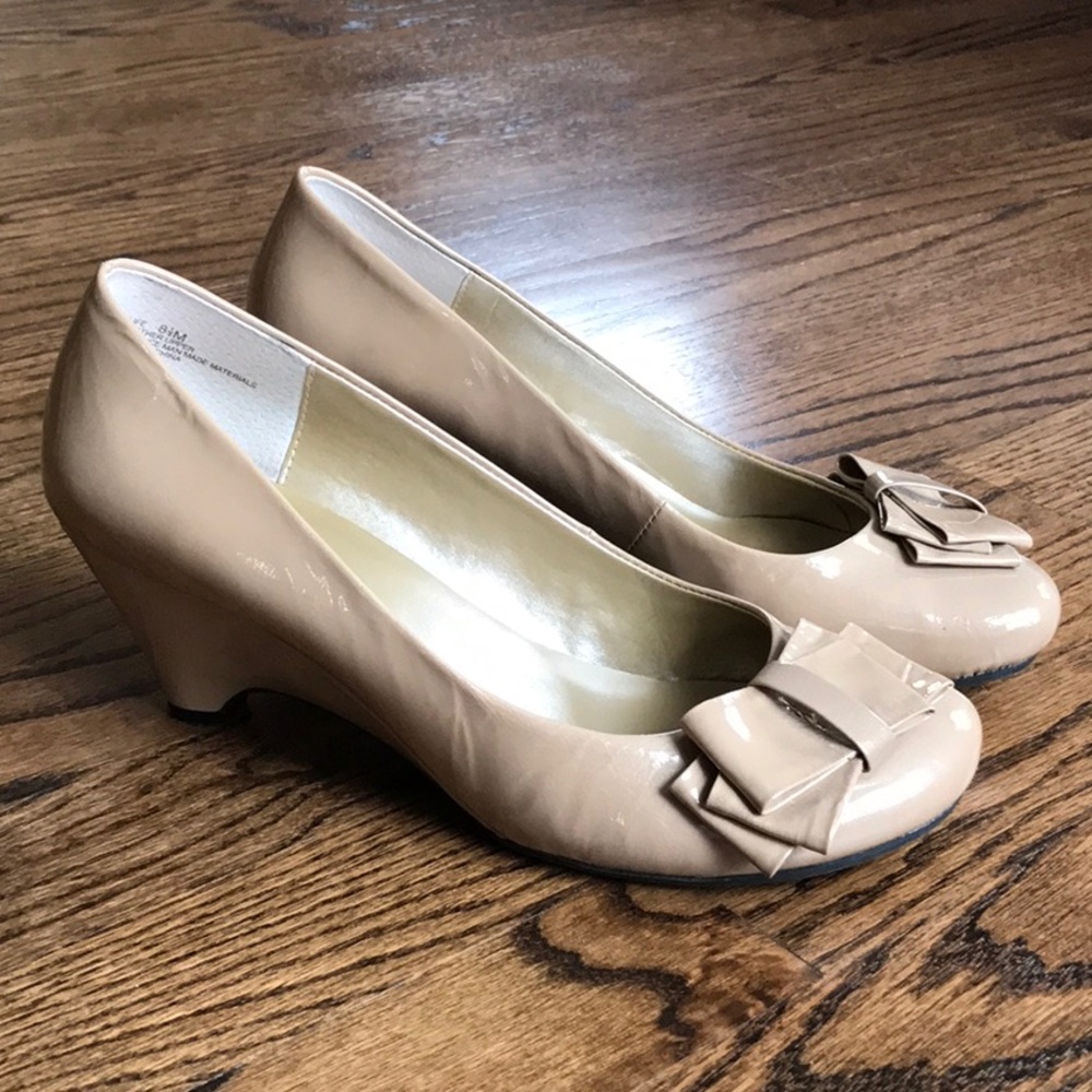 Me Too Nude Wedges with Bow